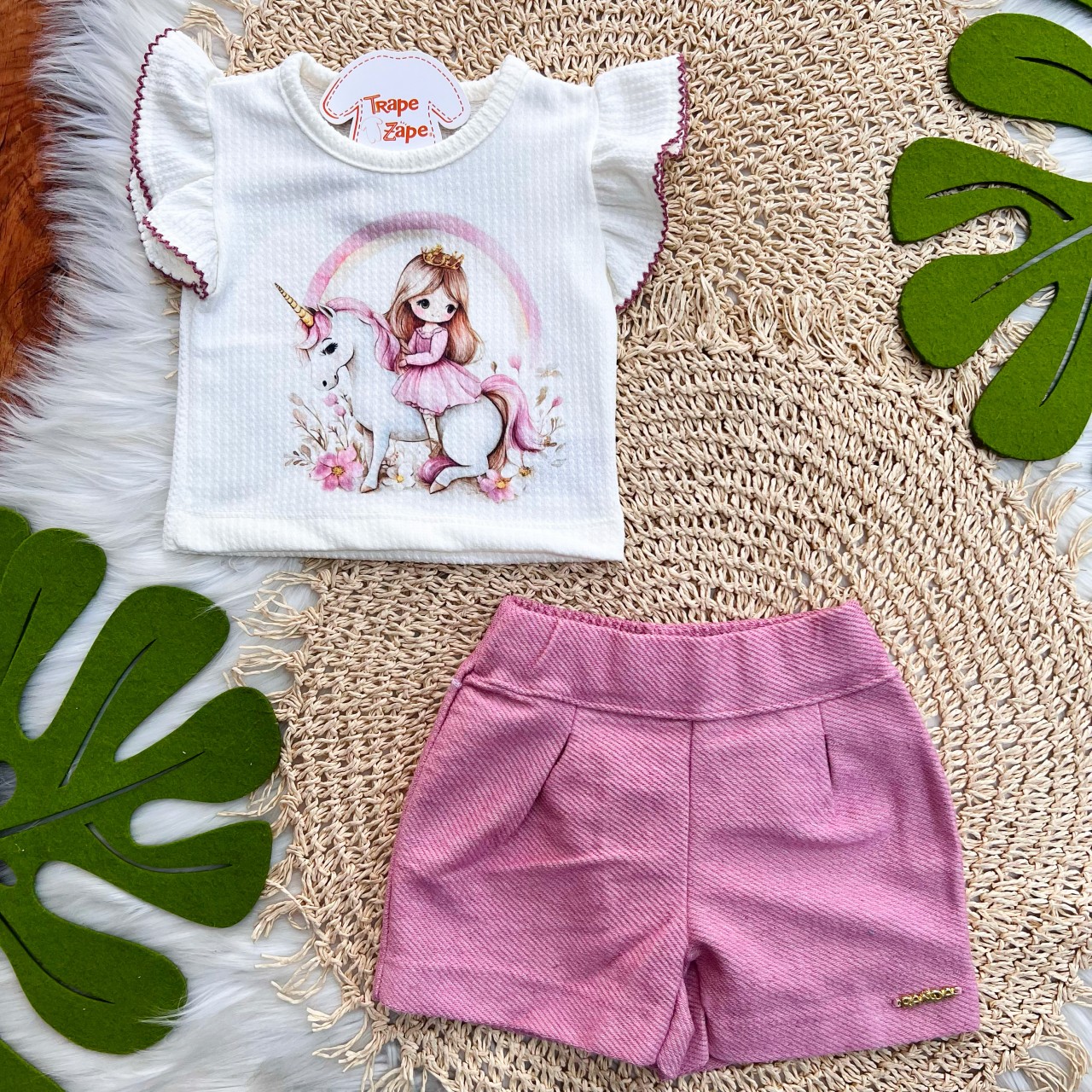 Conj. Blusa Princesa com Unicórnio e Short - Uva e Off White